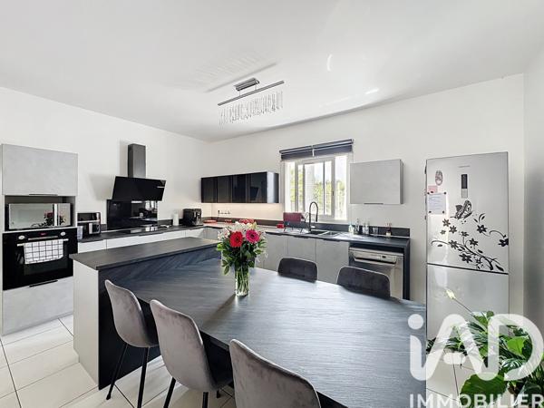 Maison à vendre 4 pièces 123 m² Le Tampon