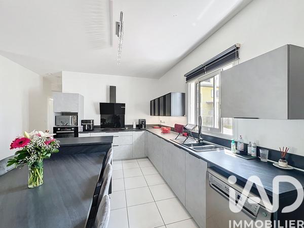 Maison à vendre 4 pièces 123 m² Le Tampon
