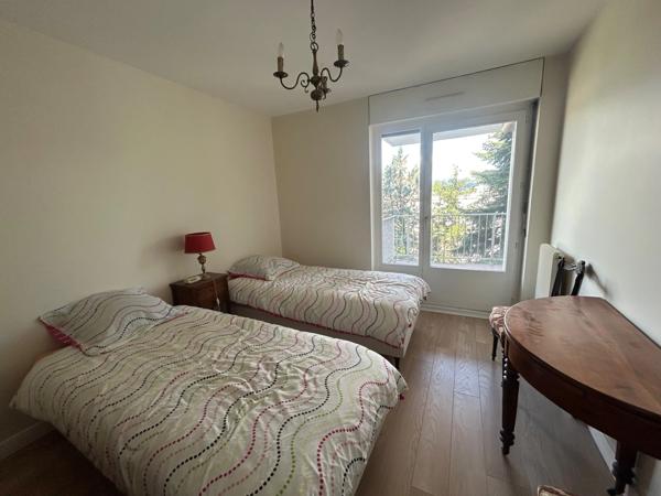 aix les bains "résidence Montcalm" appartement  4 pièces 104 m2 avec 2 garages et une cave