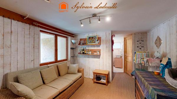 Maison de 120 m² sur 1161 m2 de terrain proche des commerces