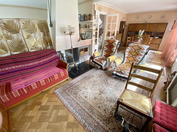 MAISON 3 chambres -2 bureaux - GARAGE en SOUS-SOL