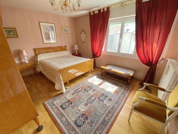 MAISON 3 chambres -2 bureaux - GARAGE en SOUS-SOL