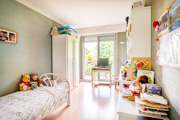 Appartement lumineux, sans vis à vis avec vue et triple balcons