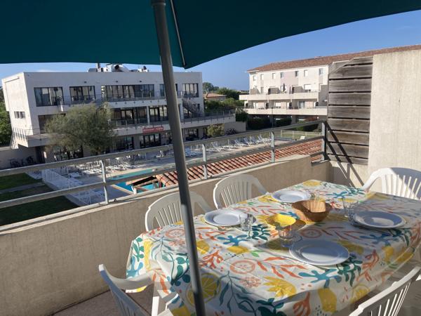 Grand duplex de 50 m² avec vue sur piscine dans résidence avec prestations multiples Le Grau-du-Roi (30240)