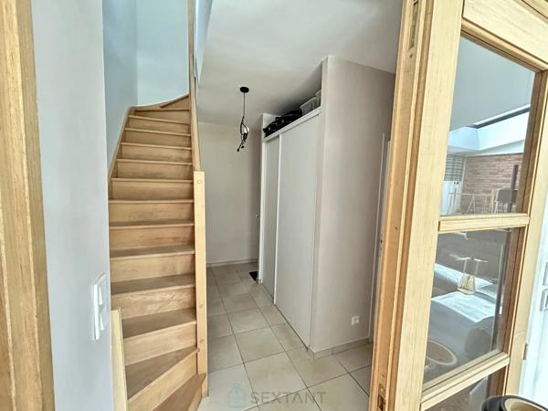 JOLIE MAISON INDIVIDUELLE AVEC GARAGE