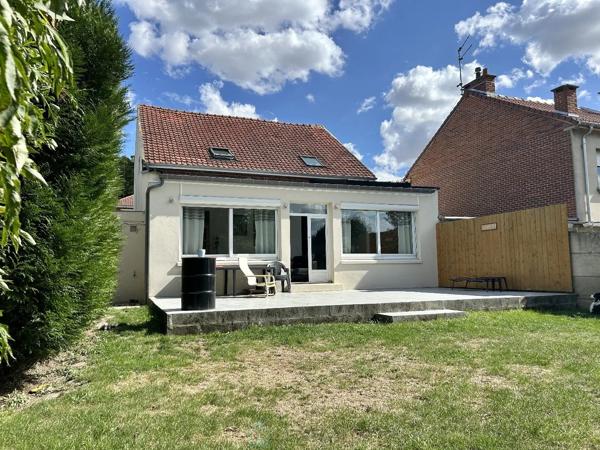 JOLIE MAISON INDIVIDUELLE AVEC GARAGE