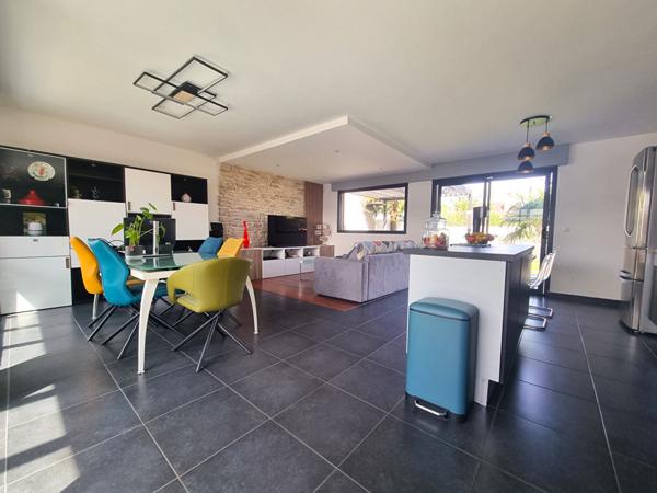 Maison contemporaine en impasse au calme