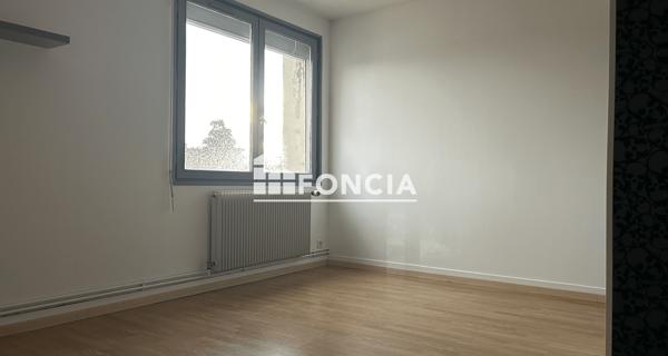Location Appartement 4 pièces 81.4 m² - Gien 45500