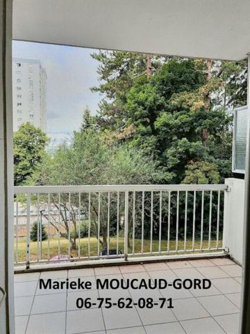 SAINT ETIENNE 42100 bel appartement de 104 m² 3 chambres et place de parking