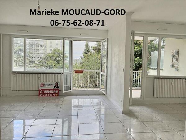 SAINT ETIENNE 42100 bel appartement de 104 m² 3 chambres et place de parking