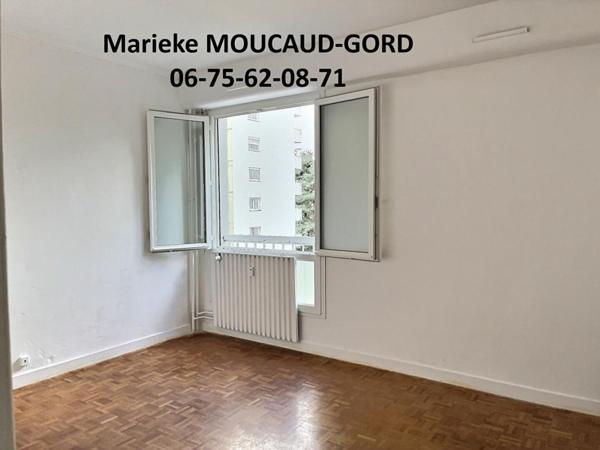 SAINT ETIENNE 42100 bel appartement de 104 m² 3 chambres et place de parking
