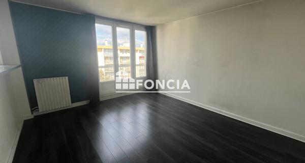 Location Studio 31.53 m² - Chilly-mazarin 91380