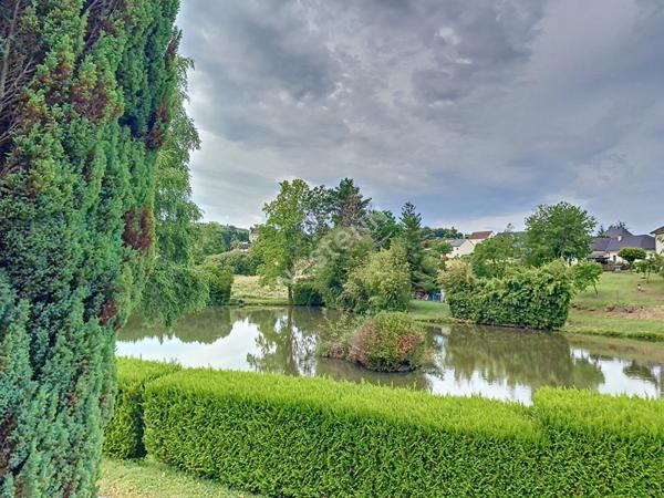 Terrain avec vue superbe à vendre sur Sainte Fortunade 2 600 m2