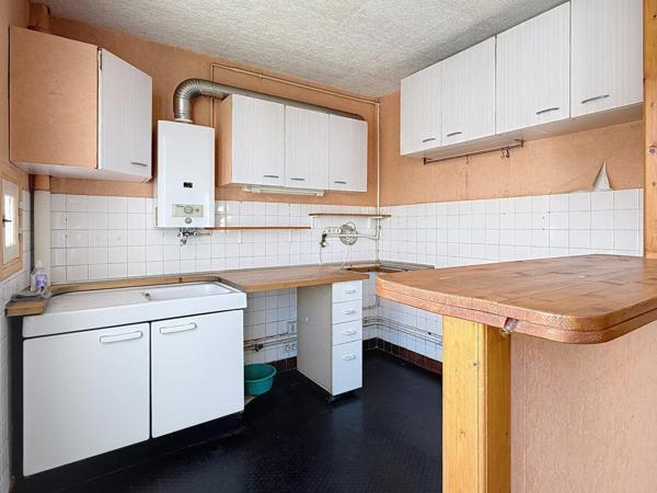 Luminosité, vue magnifique, résidence bien entretenue.