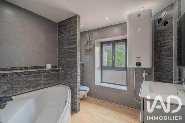 Maison à vendre 5 pièces 132,49 m² La Buisse
