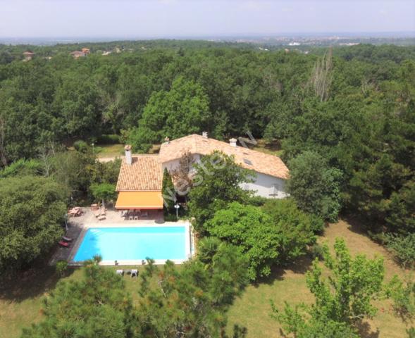 Belle maison d'architecte dans un beau parc boisé Montauban Le Fau