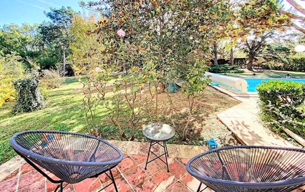Belle maison d'architecte dans un beau parc boisé Montauban Le Fau