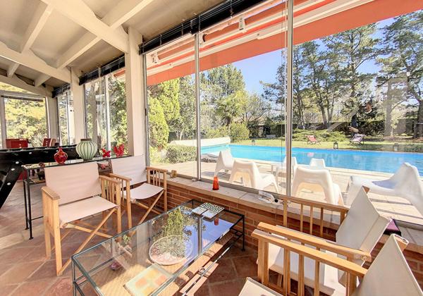 Belle maison d'architecte dans un beau parc boisé Montauban Le Fau