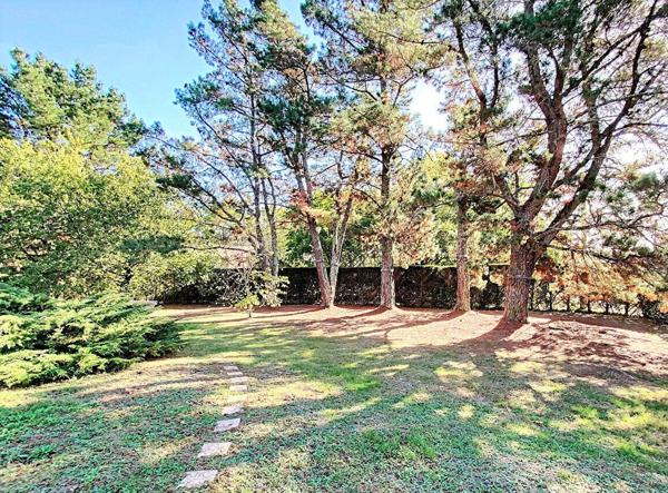 Belle maison d'architecte dans un beau parc boisé Montauban Le Fau