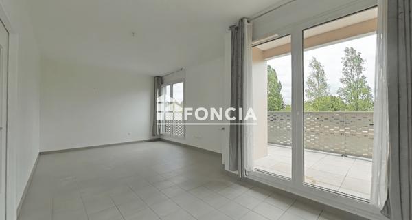 Location Appartement 3 pièces 77.33 m² - Les Pavillons-sous-bois 93320