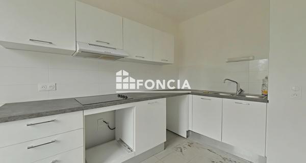 Location Appartement 3 pièces 77.33 m² - Les Pavillons-sous-bois 93320
