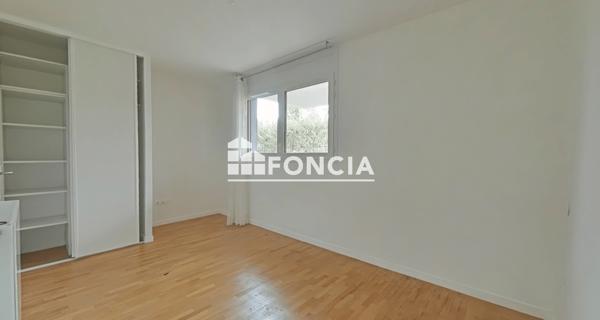 Location Appartement 3 pièces 77.33 m² - Les Pavillons-sous-bois 93320