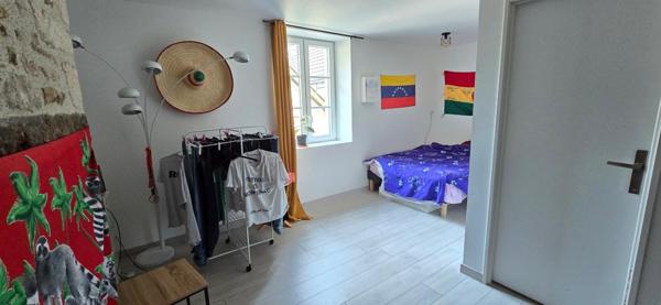 Immeuble composé de 3 logements entièrement rénové