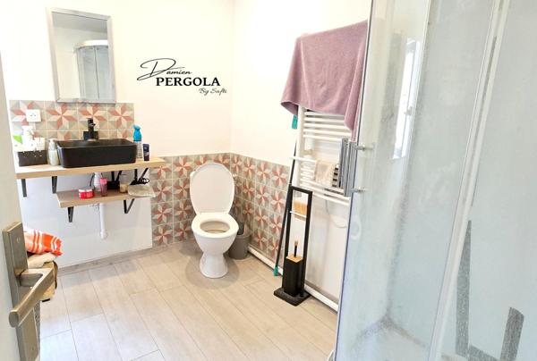 Immeuble composé de 3 logements entièrement rénové