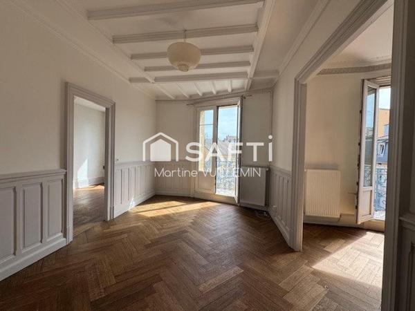 EMPLACEMENT - SECTEUR RESIDENTIEL - EXCELLENT ETAT - VUE