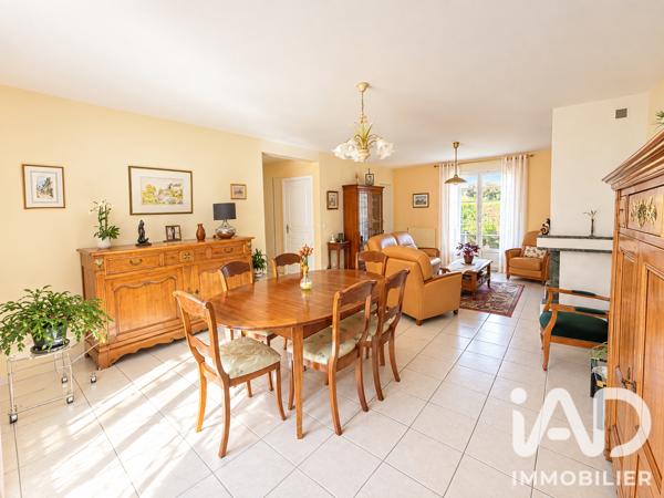 Maison (prestige) à vendre 8 pièces 181 m² Saint-Cyr-sur-Loire