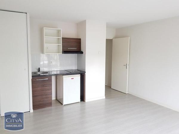 Appartement à louer 1 pièce 24.7m²