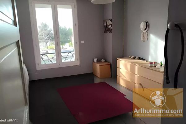 Vente                                                      Appartement
                        
                     5 pièces                      110 m2                     à Frontignan