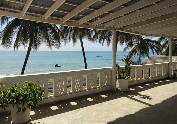 BORD DE MER GRANDE MAISON SUR TERRAIN DE 1619m2 AVEC ARRETE MINISTERIEL ET AUTORISATION DE CONSTRUIRE à Ngaparou Ngaparou