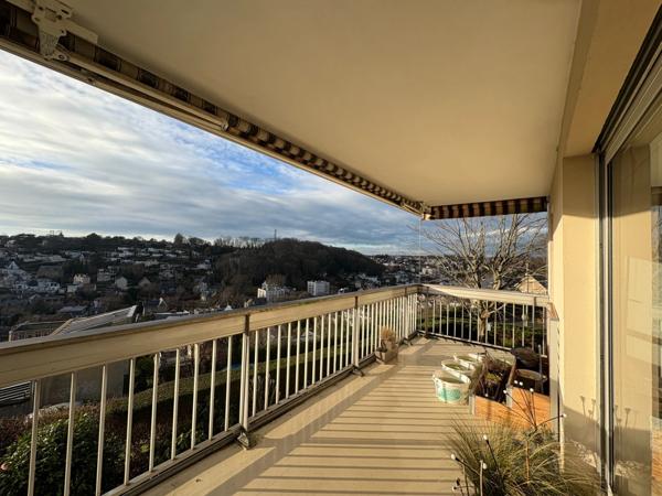 Splendide appartement entièrement rénové de 127 m2 3 Chambres vue vallon et mer SAINTE ADRESSE (76310)