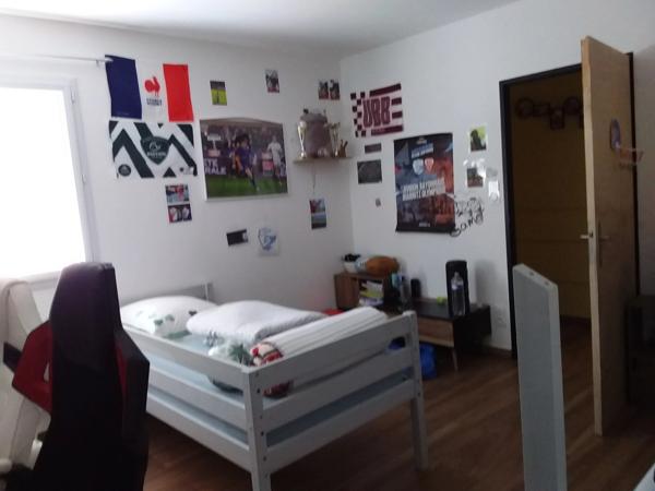 Maison à vendre 5 pièces BORDERES SUR L'ECHEZ (65) sur 1500 m² de terrain avec piscine et pool house.