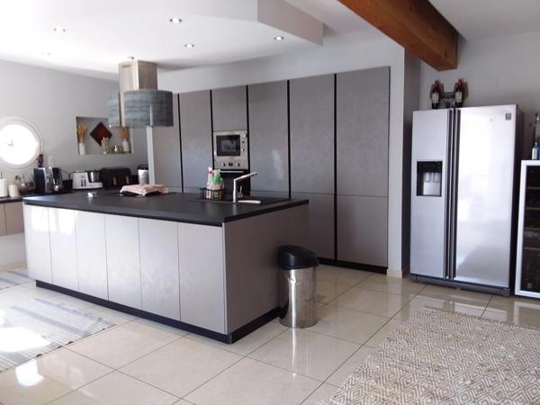 Maison à vendre 5 pièces BORDERES SUR L'ECHEZ (65) sur 1500 m² de terrain avec piscine et pool house.