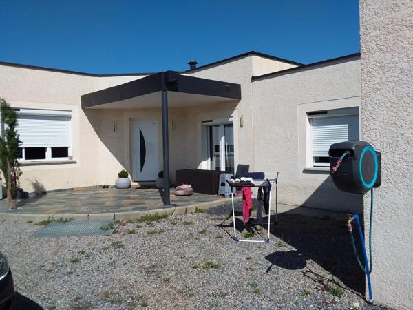 Maison à vendre 5 pièces BORDERES SUR L'ECHEZ (65) sur 1500 m² de terrain avec piscine et pool house.