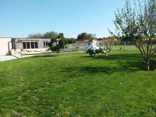 Maison à vendre 5 pièces BORDERES SUR L'ECHEZ (65) sur 1500 m² de terrain avec piscine et pool house.