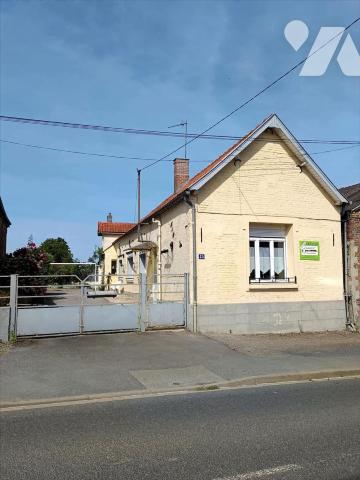 Commune de PREMONT : plain pied 2ch - jardin - garage