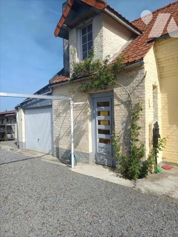 Commune de PREMONT : plain pied 2ch - jardin - garage