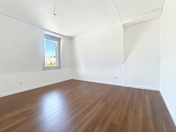 Appartement Chateau Gontier Sur Mayenne 3 pièce(s) 74 m2