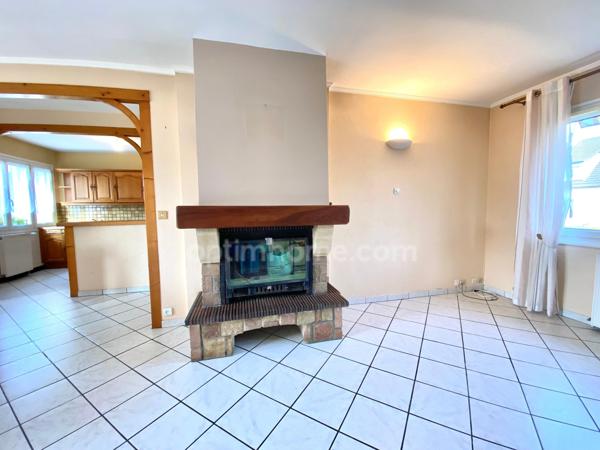 Agréable Maison de plain-pied surélevée - Beau Jardin  plat, clos et arboré - Sous - sol total - vaste Grenier