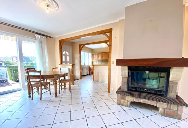 Agréable Maison de plain-pied surélevée - Beau Jardin  plat, clos et arboré - Sous - sol total - vaste Grenier