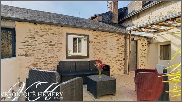 Ancienne de village 3 chambres 1 bureau avec dépendances et garage