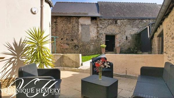 Ancienne de village 3 chambres 1 bureau avec dépendances et garage