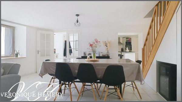 Ancienne de village 3 chambres 1 bureau avec dépendances et garage