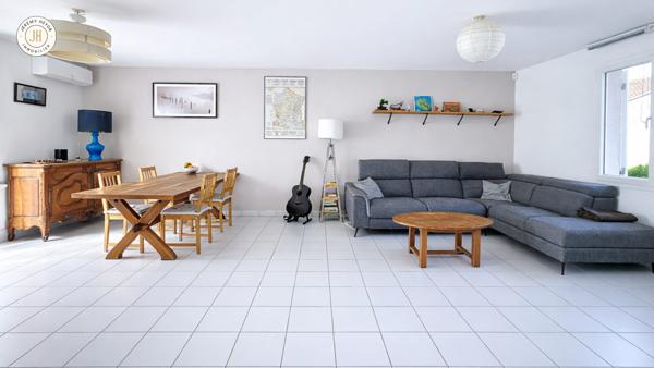À vendre - Maison mitoyenne 1 côté, 5 pièces située à Charvieu-Chavagneux (38230)