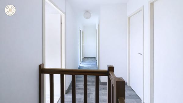 À vendre - Maison mitoyenne 1 côté, 5 pièces située à Charvieu-Chavagneux (38230)