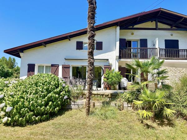 Maison
         7 pièces
        - 204 m² Bien prestige 949 500 € *