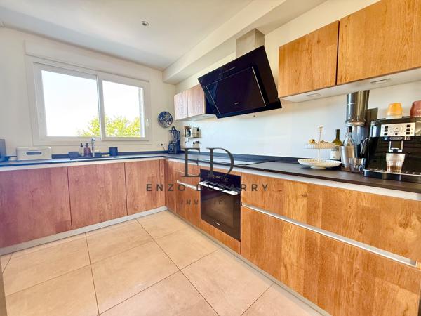 Maison
         7 pièces
        - 204 m² Bien prestige 949 500 € *